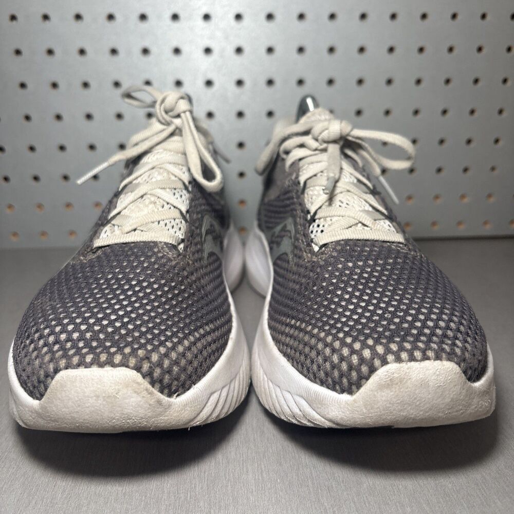 Saucony Kinvara 14 Shoes Womens Sz 9.5 Gray White Athletic Sneakers S10823-121 - Picture 4 of 14